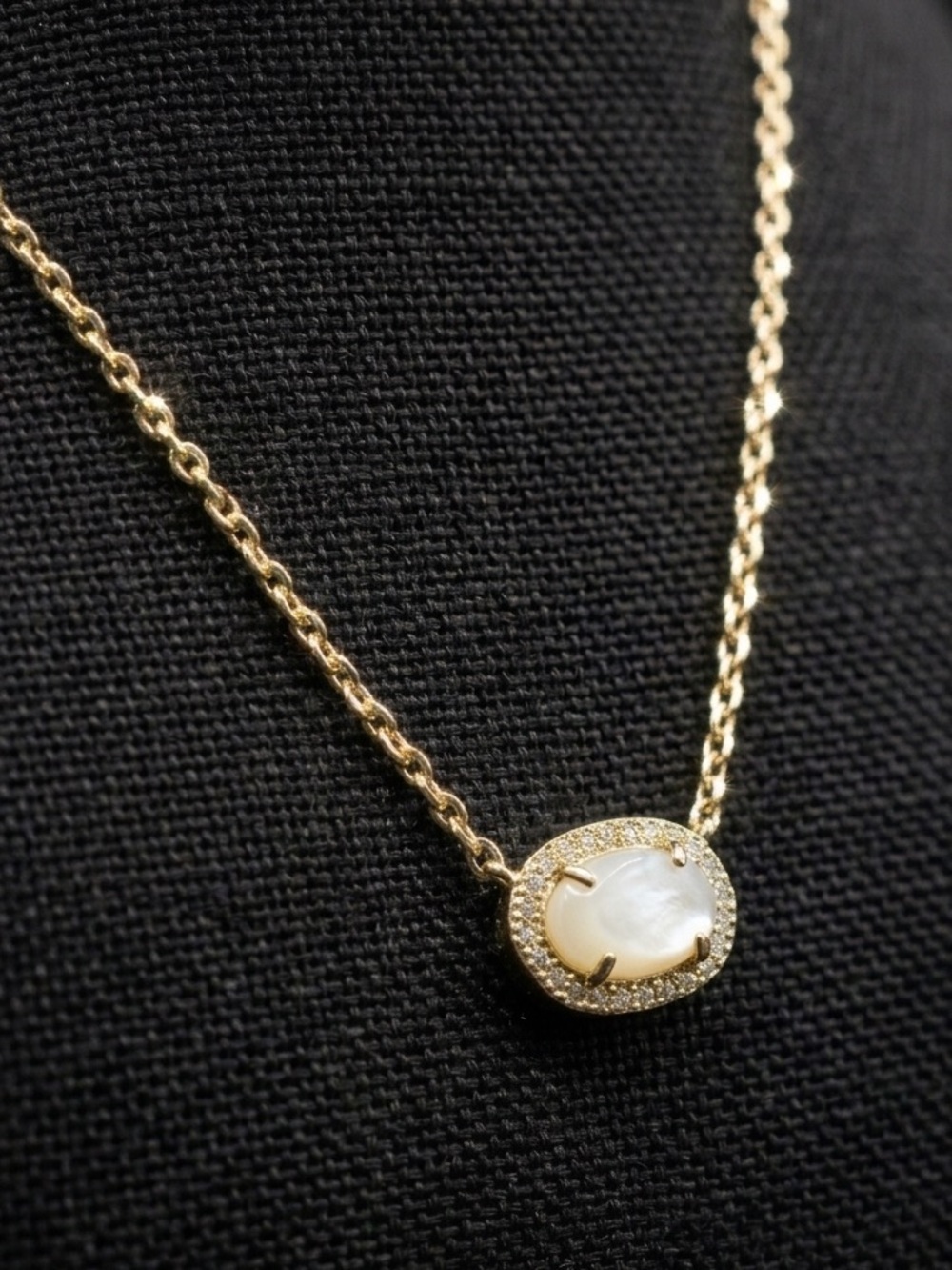 Kendra Scott Emilie Beaded Frame Pendant Necklace in White Mother-of-Pearl 1544 - Picture 3 of 3